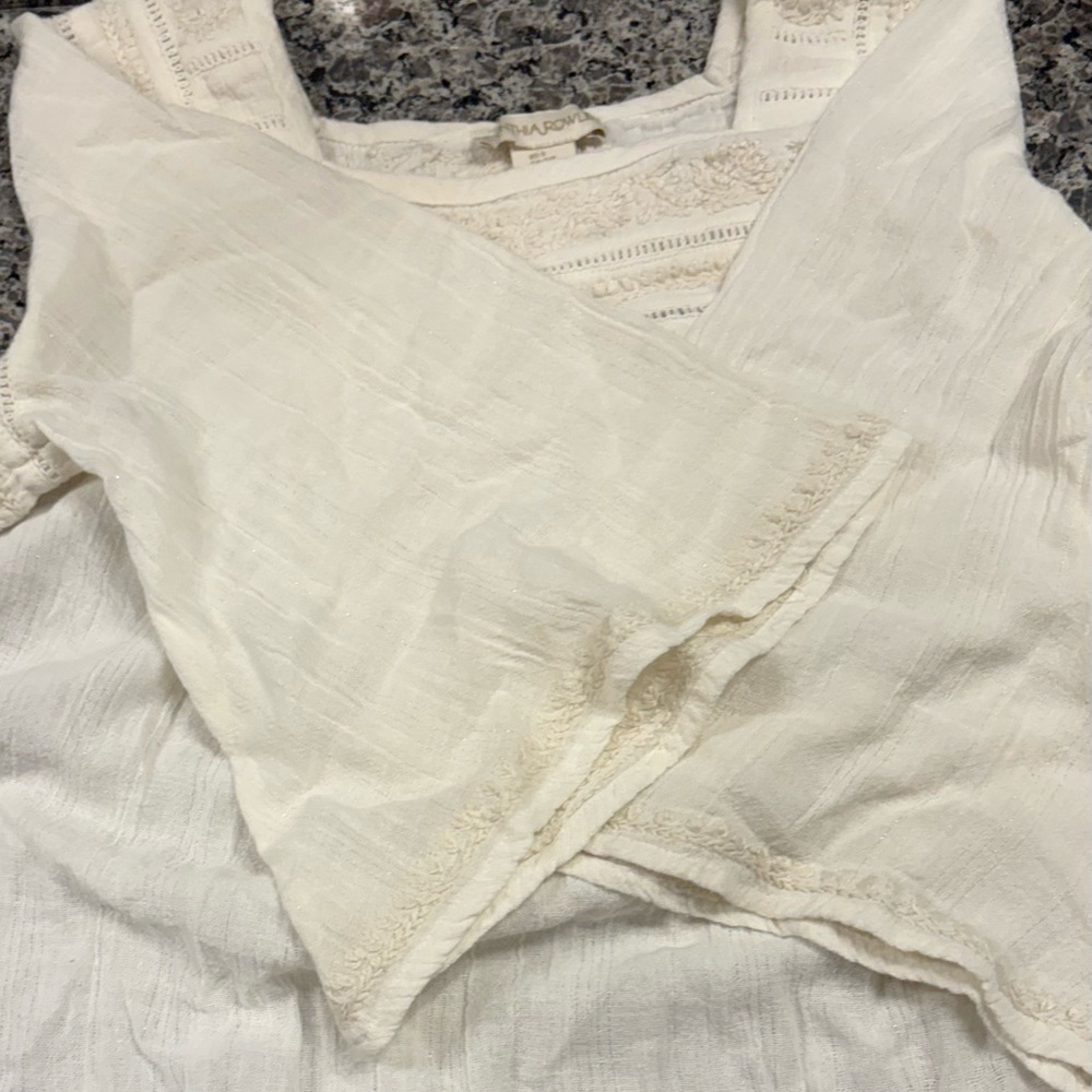 Women’s gauze top with bell sleeves, cream on cream